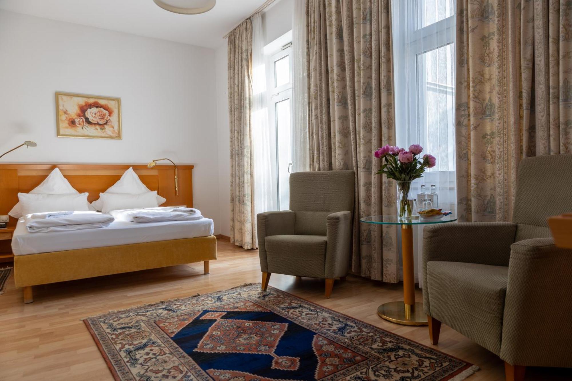 Hotel Weisses Haus Bad Kissingen Exteriör bild