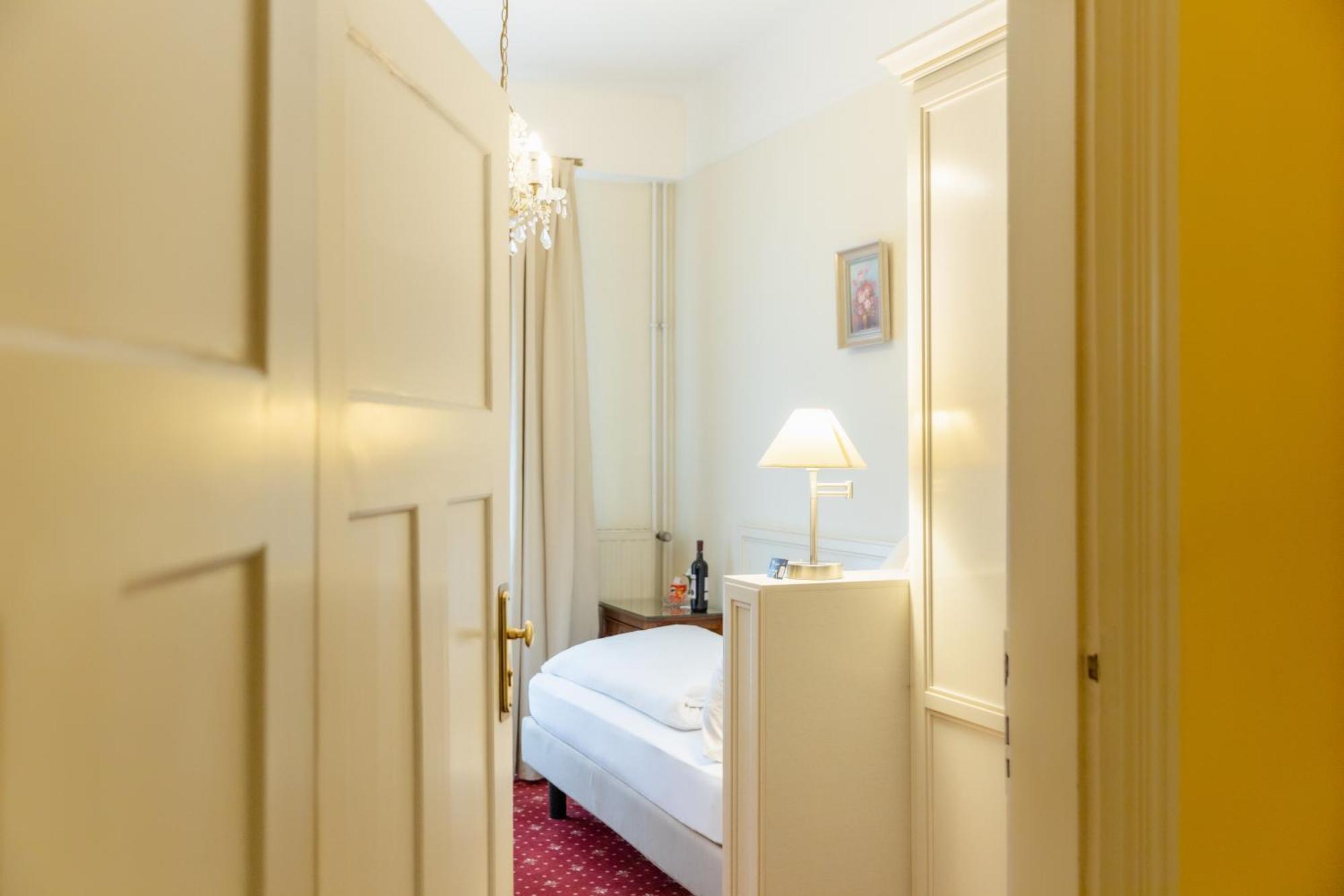 Hotel Weisses Haus Bad Kissingen Exteriör bild