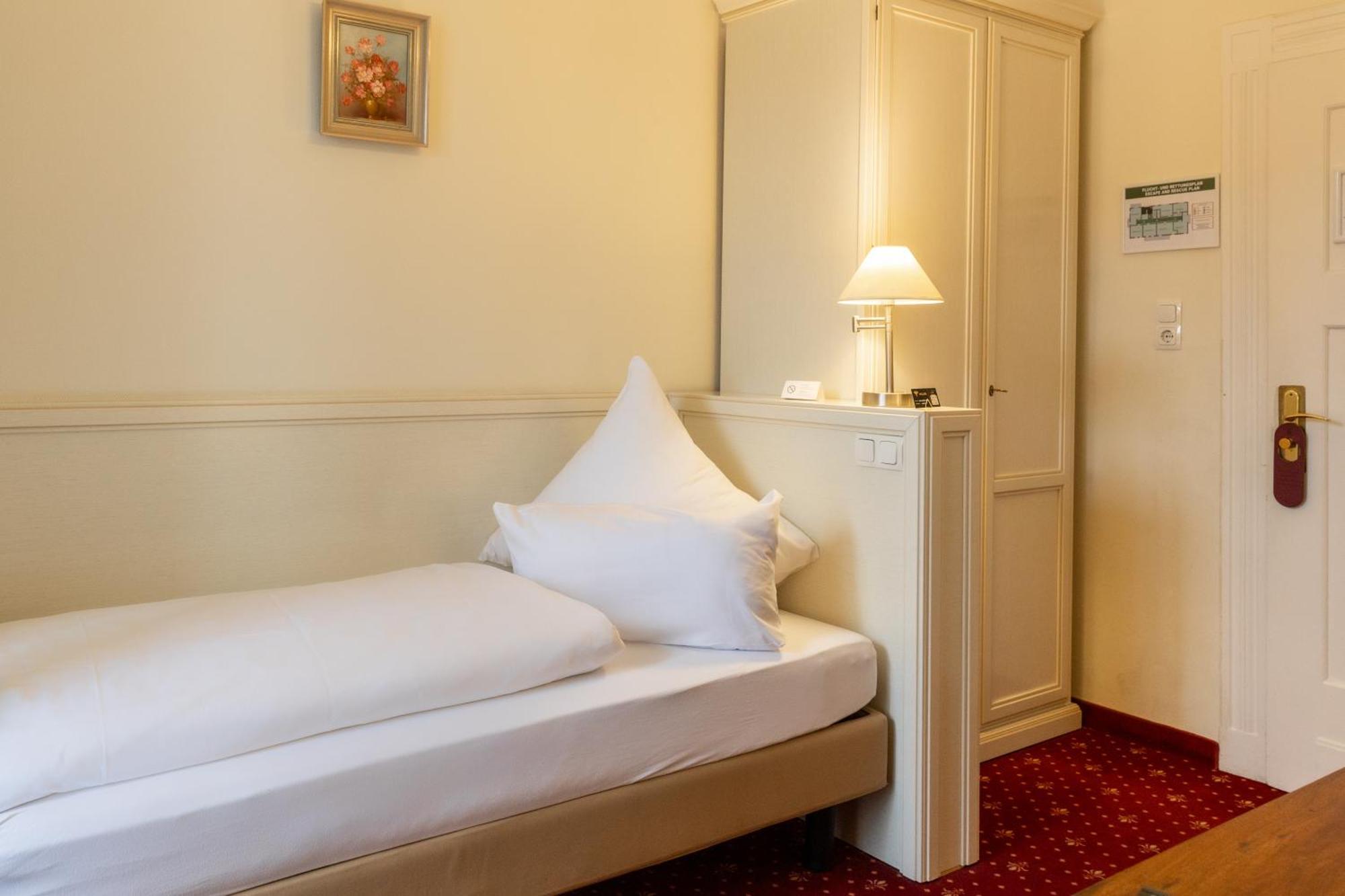 Hotel Weisses Haus Bad Kissingen Exteriör bild